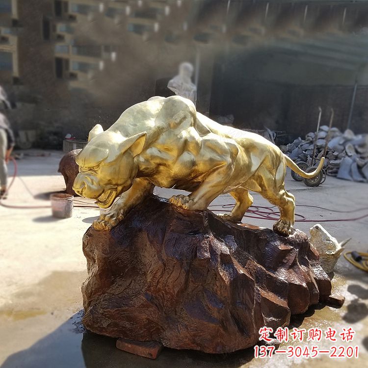 无锡豹子铸铜雕塑-公园景区情景动物雕塑