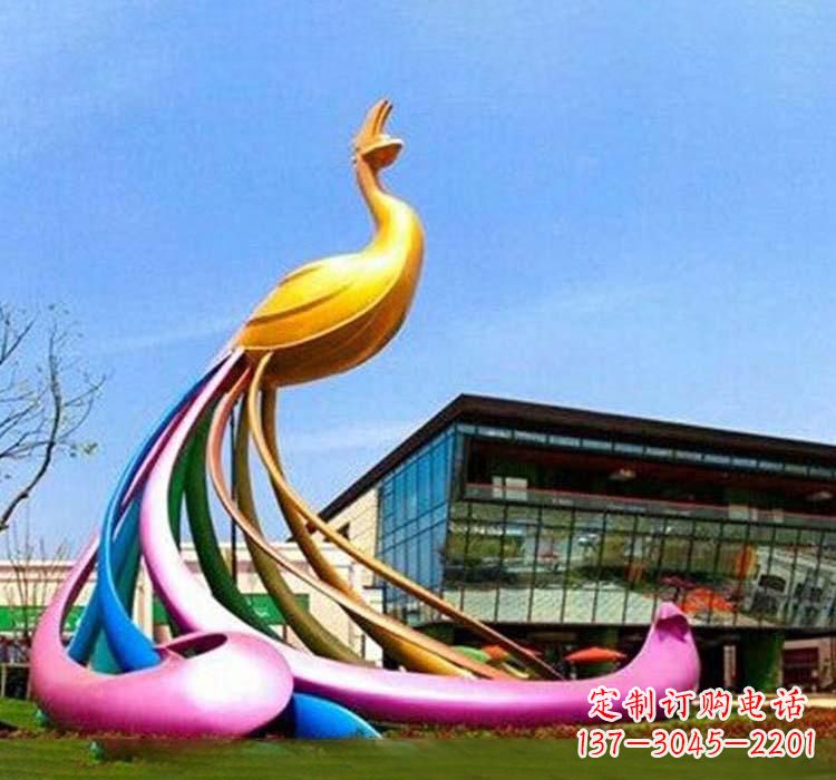 无锡不锈钢彩色孔雀雕塑——美轮美奂的艺术精品