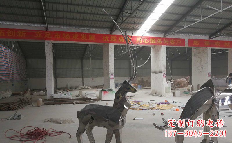 无锡不锈钢麋鹿雕塑静谧美丽的自然之美