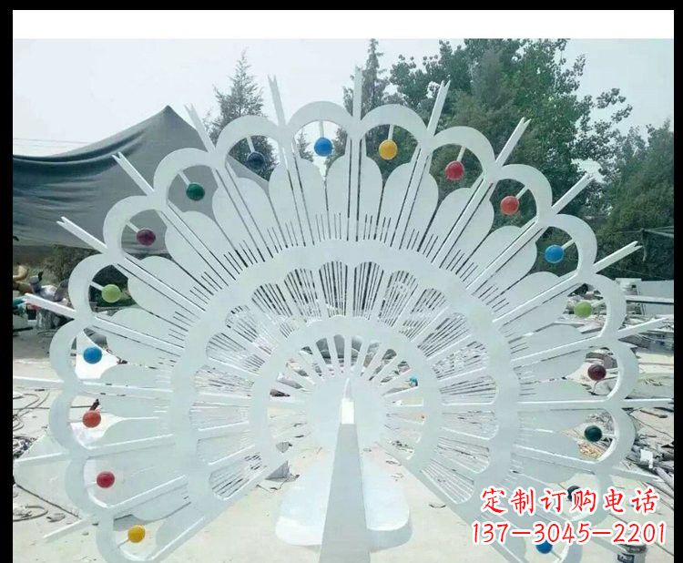 无锡精美不锈钢孔雀雕塑