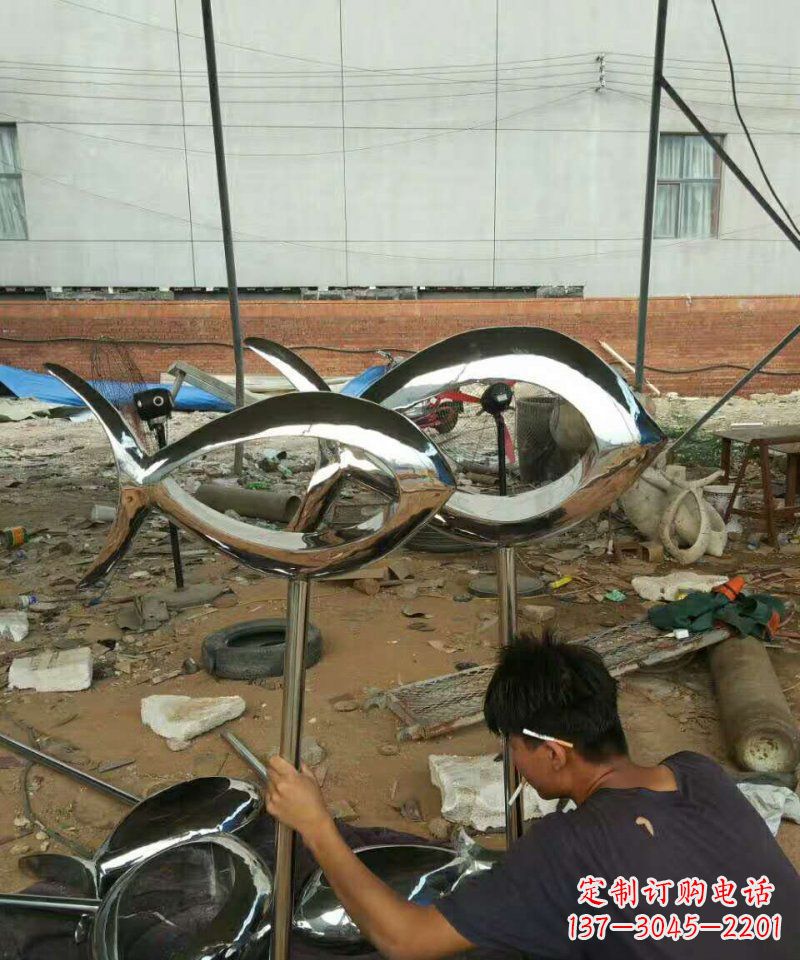 无锡不锈钢动物雕塑