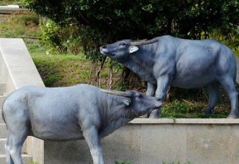 无锡玻璃钢水牛雕塑以玻璃钢表现出的动态水牛