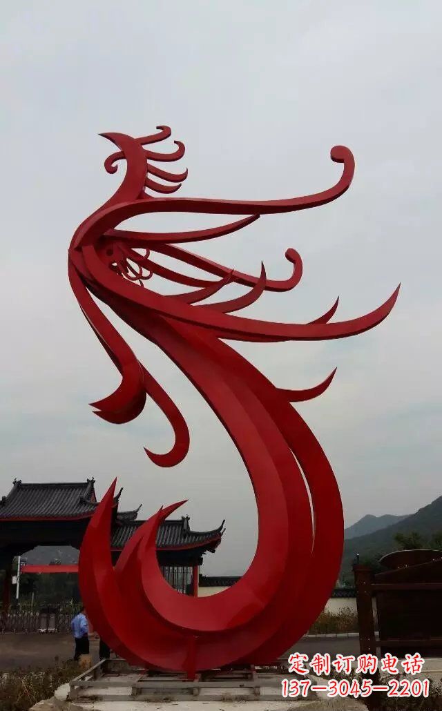 无锡凤凰雕塑象征着和平与繁荣