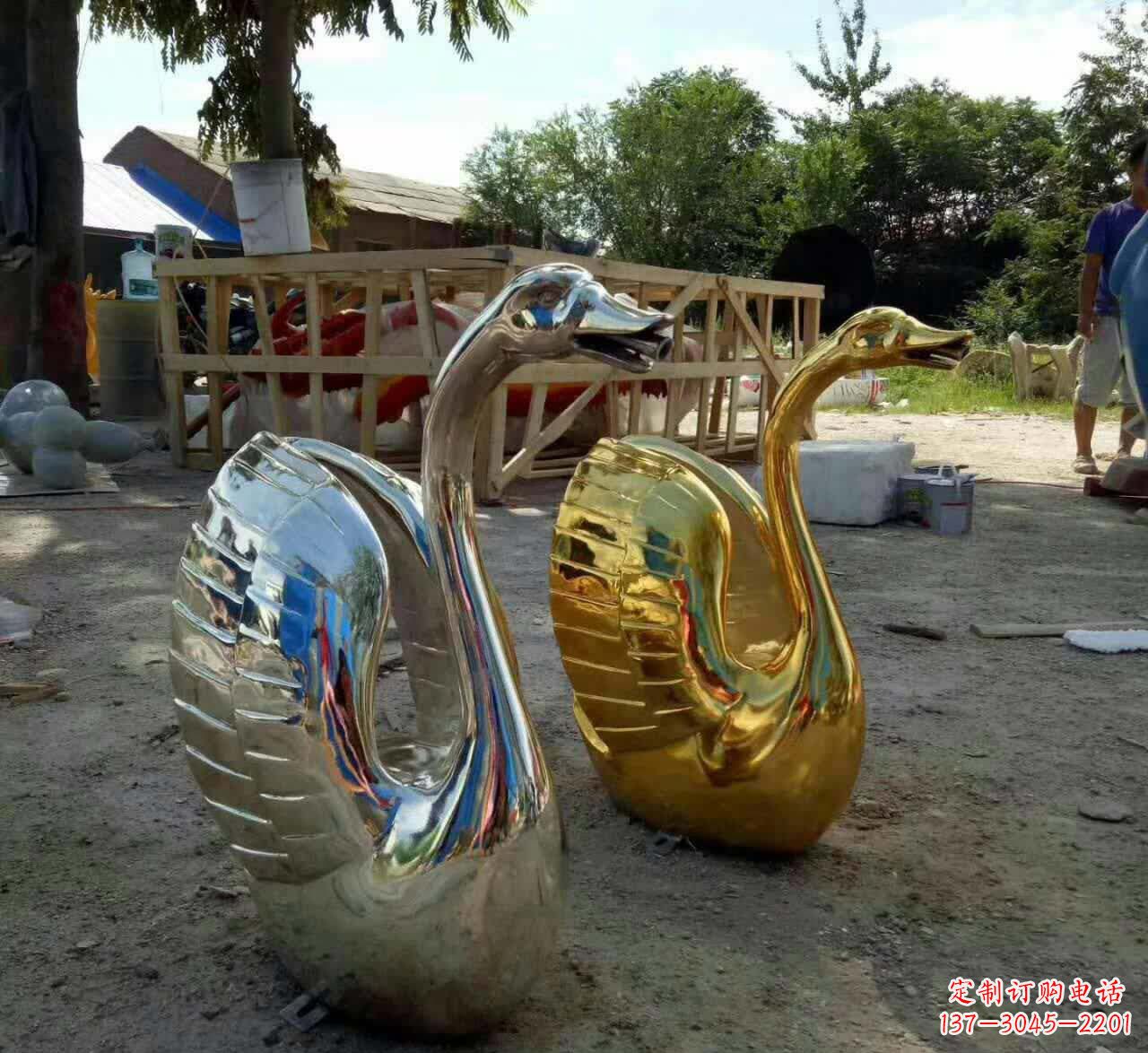 无锡不锈钢天鹅雕塑艺术之美