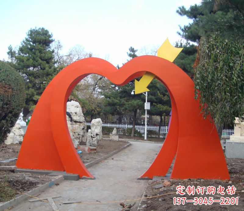 无锡不锈钢拱门雕塑给空间增添灵动之美