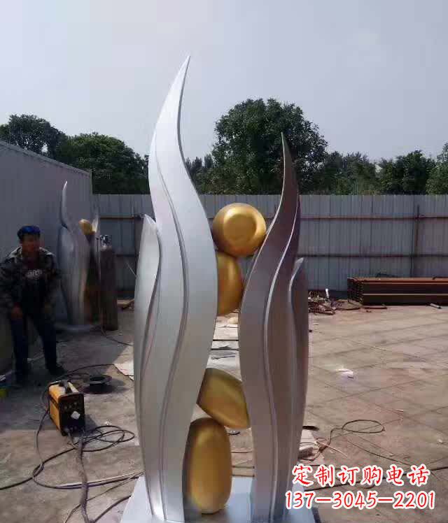 无锡不锈钢广场翅膀雕塑象征着自由之翼