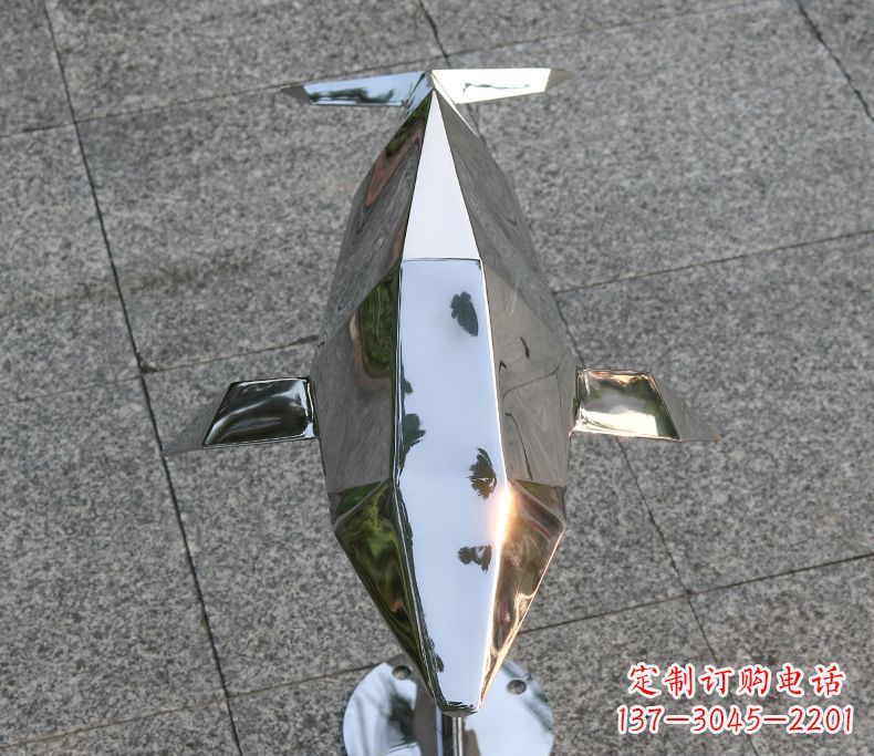 无锡海豚雕塑令不锈钢广场更加灿烂