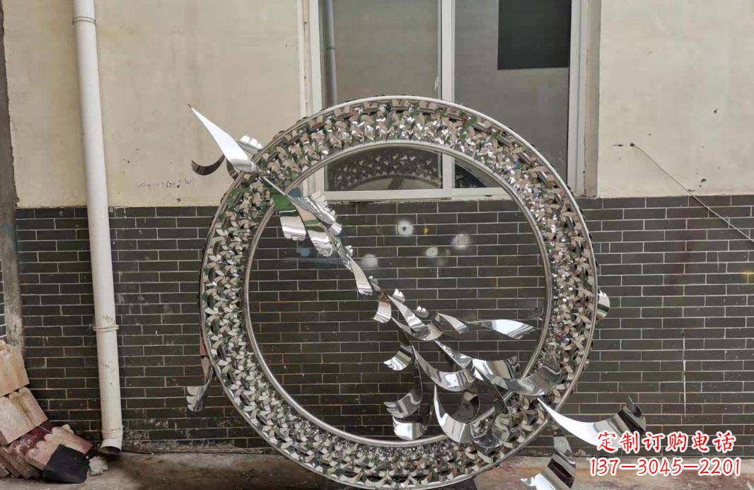 无锡不锈钢广场飞鸽圆环雕塑