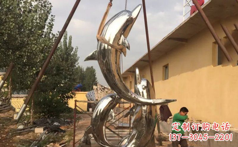 无锡不锈钢海豚雕塑美丽而又神秘