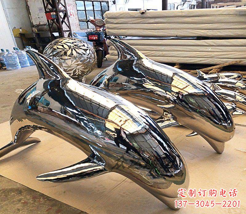 无锡不锈钢海豚雕塑传承美丽的海洋文化