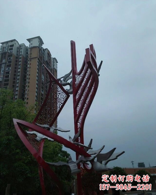 无锡不锈钢祥云纹船帆雕塑