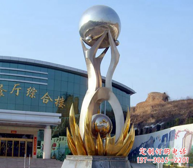 无锡不锈钢荷叶托球雕塑艺术之美