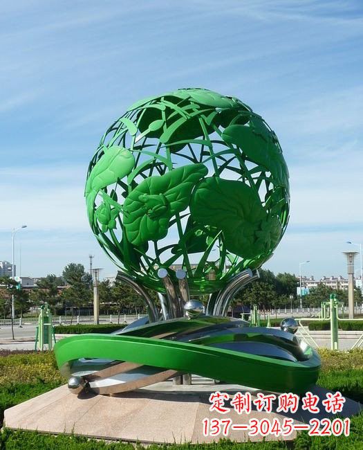 无锡荷叶穿梭的美丽雕塑