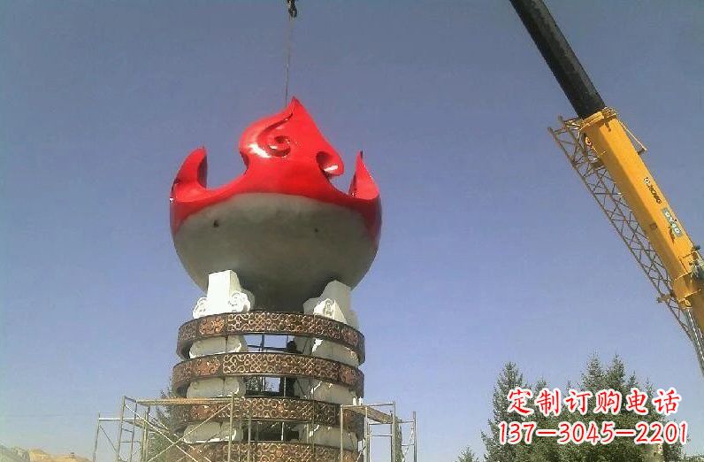 无锡不锈钢火炬雕塑象征着永恒的精神