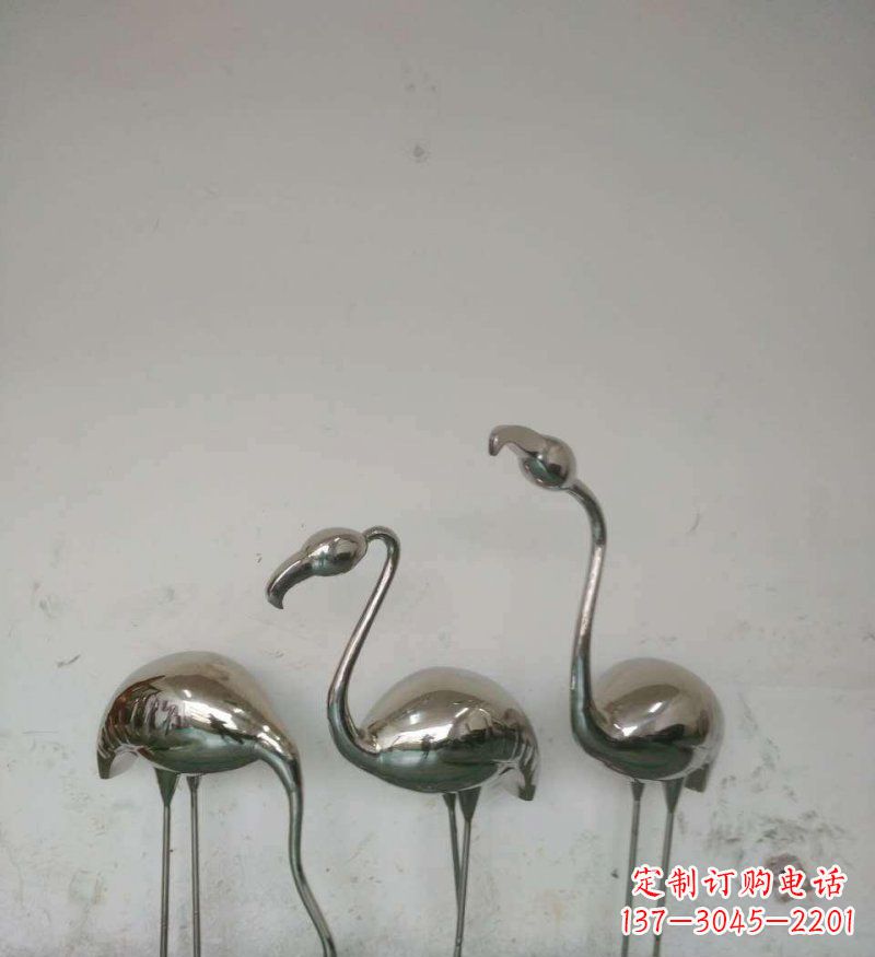 无锡不锈钢火烈鸟雕塑把自然之美带入公园