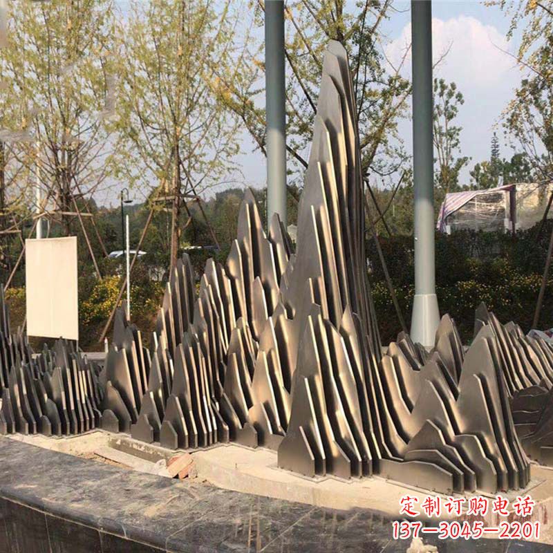 无锡不锈钢假山雕塑艺术与环境的完美结合
