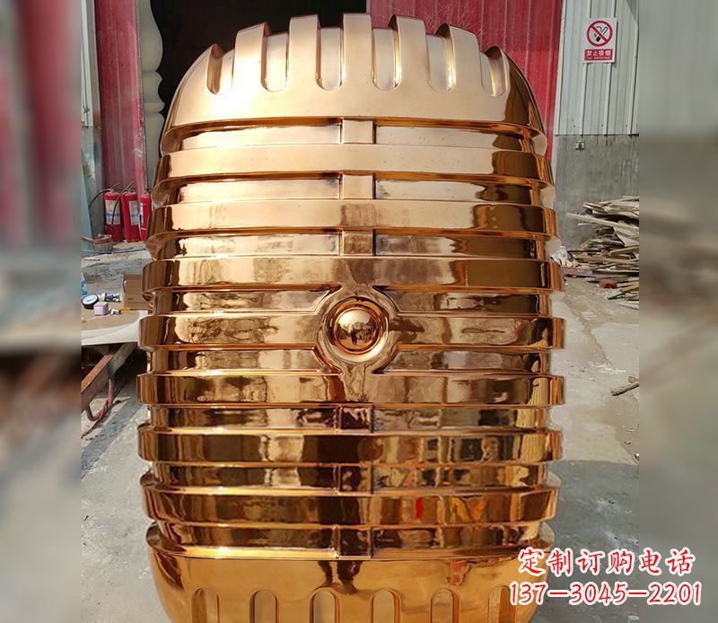 无锡精美不锈钢话筒雕塑