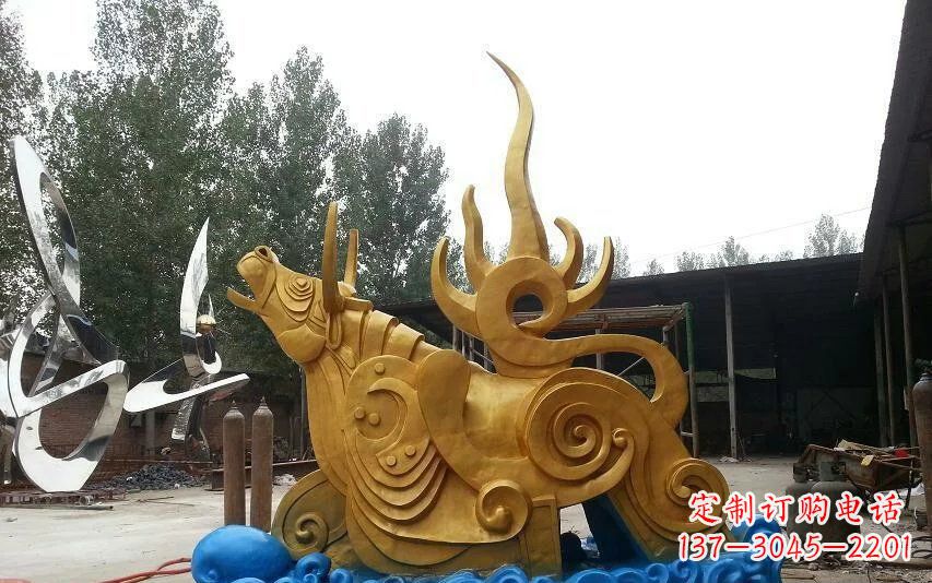 无锡不锈钢金牛卧波雕塑——传承文化的艺术瑰宝