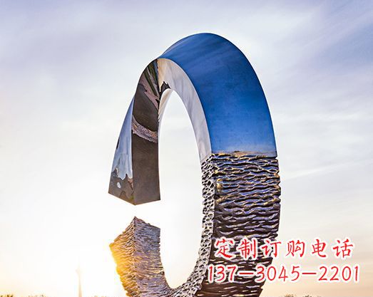 无锡不锈钢景观圆环雕塑环绕自然之美