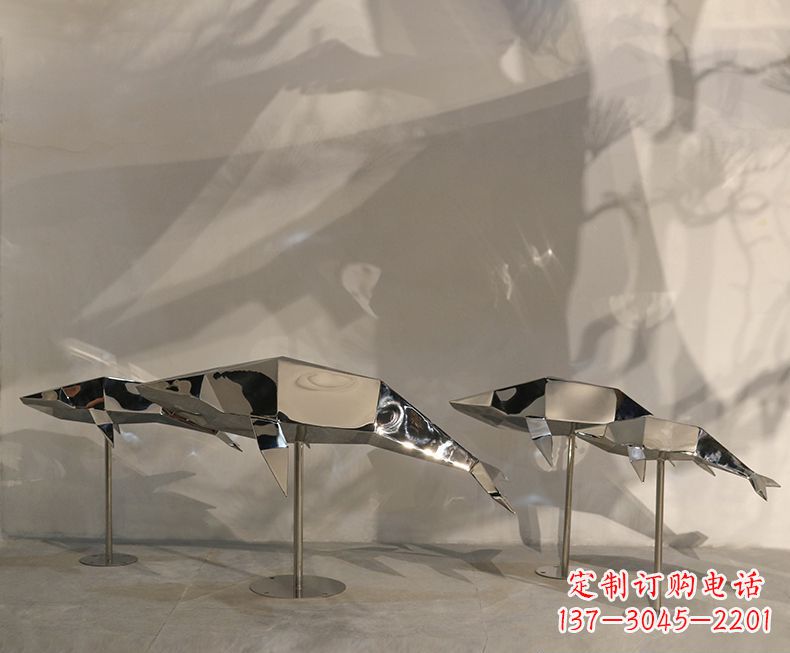 无锡不锈钢海豚雕塑——精致的艺术形式