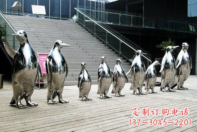 无锡企鹅雕塑——精致的不锈钢艺术