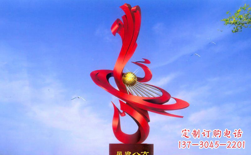 无锡不锈钢孔雀雕塑——迎接八方美好