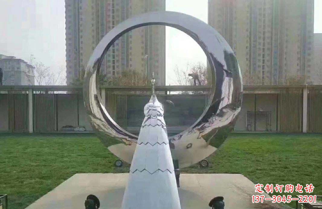 无锡不锈钢孔雀雕塑精美外形,精美细节