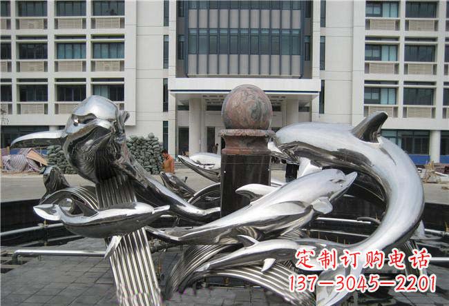 无锡海豚雕塑融合浪漫和优雅