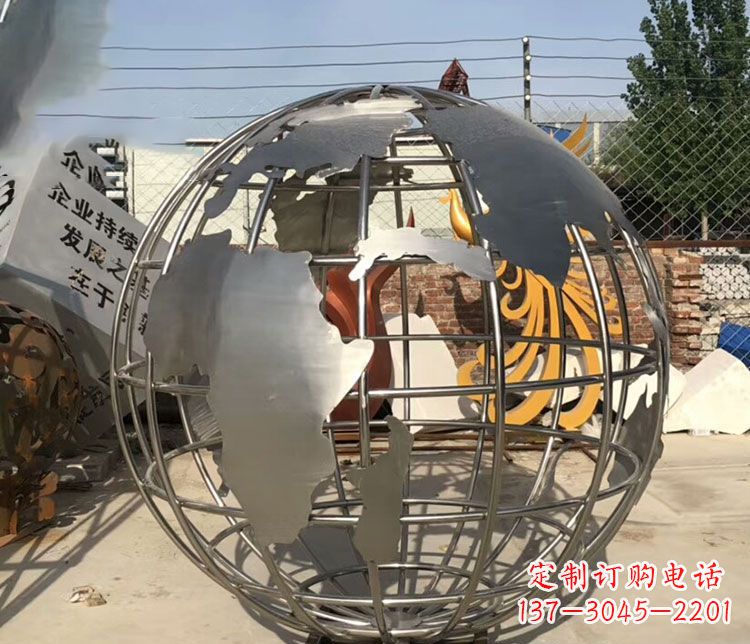 无锡不锈钢镂空地球仪雕塑艺术技艺的精美体现