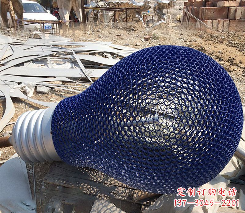 无锡不锈钢镂空灯泡雕塑精美灯光装置
