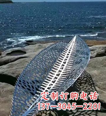 无锡不锈钢镂空树叶景观雕塑精致而又充满灵性