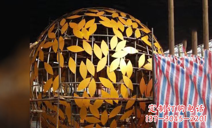 无锡不锈钢镂空树叶雕塑——精美绝伦