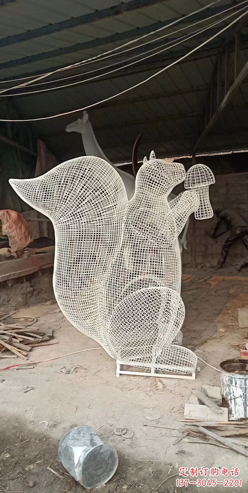 无锡不锈钢松鼠雕塑精美的艺术作品