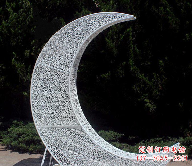 无锡不锈钢镂空月亮公园雕塑浪漫而又神奇