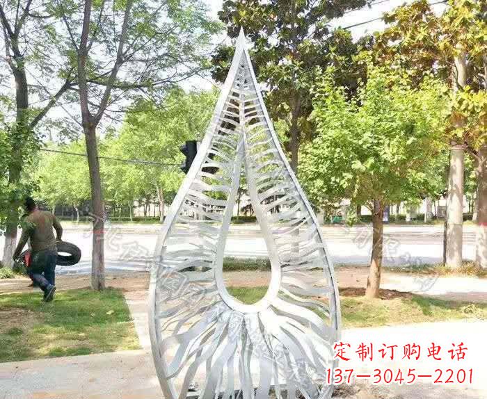 无锡精致不锈钢水滴雕塑