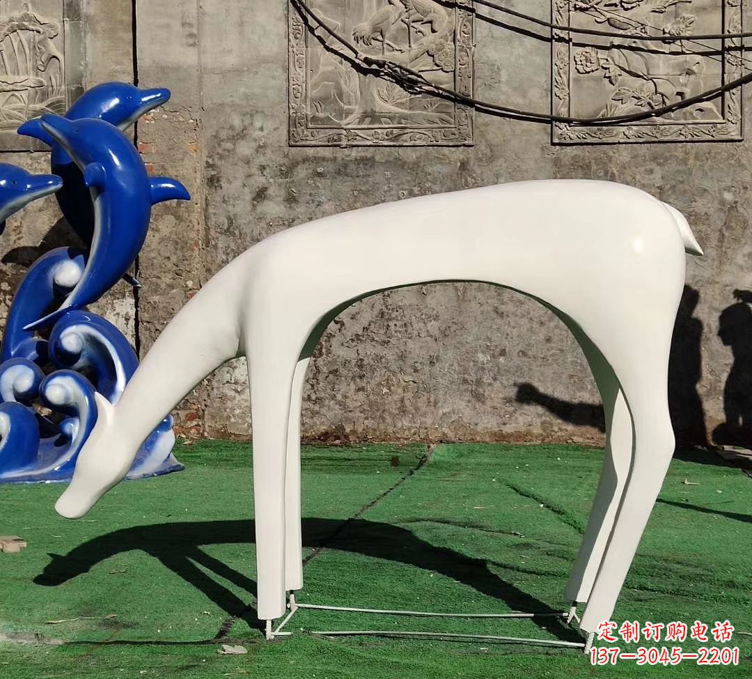 无锡不锈钢喷漆艺术小鹿雕塑——精美雕塑,给您不一样的视觉享受