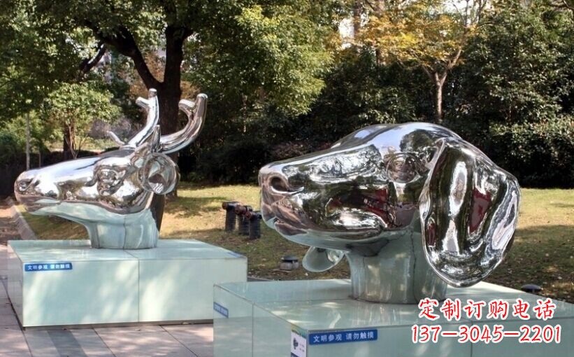 无锡十二生肖头像景观雕塑