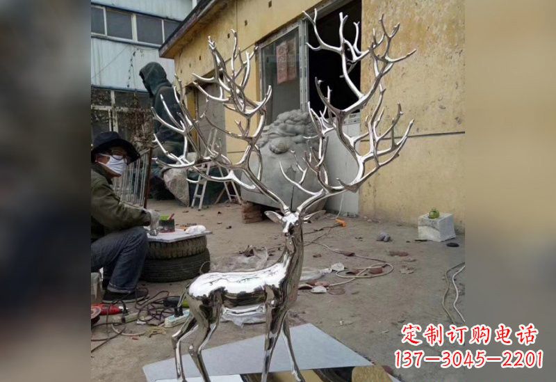 无锡不锈钢树枝鹿雕塑艺术精美的自然之美
