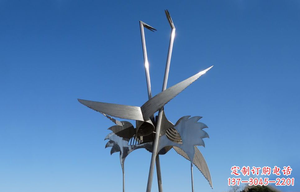 无锡不锈钢鸵鸟雕塑精美外形、传神表现