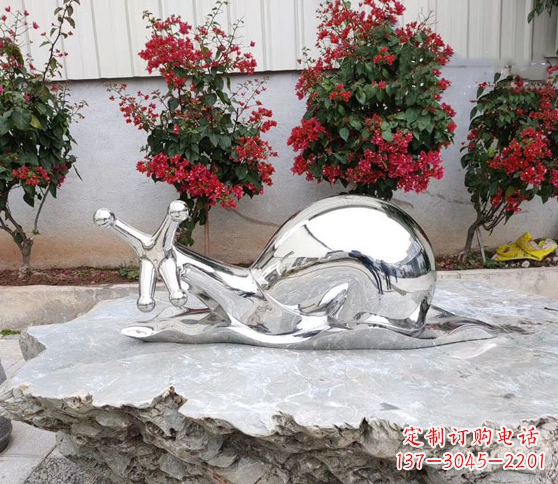 无锡不锈钢蜗牛雕塑精致细腻的艺术之美
