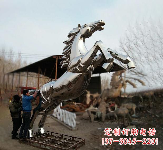 无锡不锈钢现代动物马雕塑
