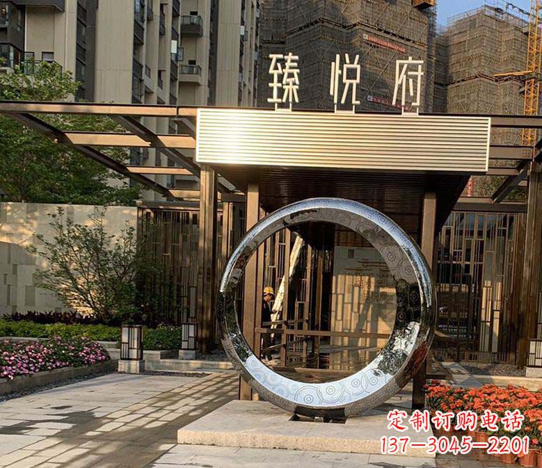 无锡不锈钢小区圆环雕塑赋予小区景观更多美感