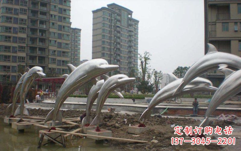 无锡海豚雕塑——欣赏不锈钢小区的精美绝伦