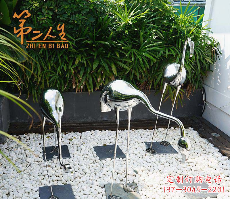 无锡不锈钢仙鹤雕塑象征着吉祥和美景