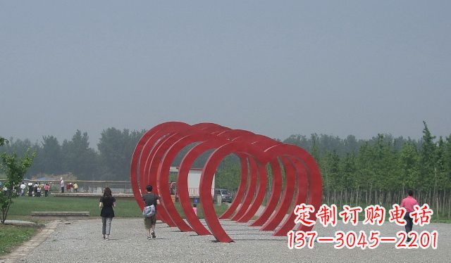 无锡不锈钢心形拱门雕塑美丽而神圣