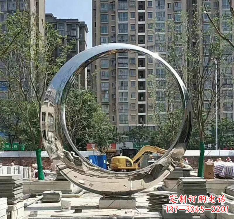 无锡不锈钢艺术圆环雕塑——艺术的精粹