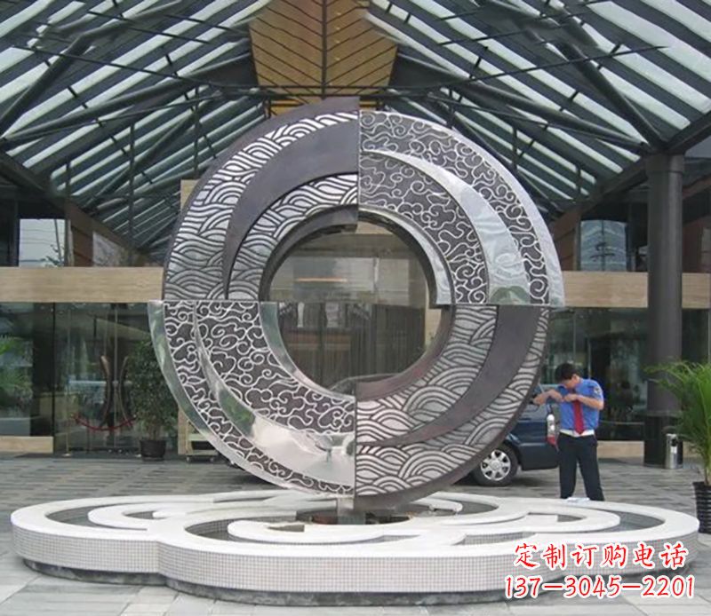 无锡不锈钢圆环雕塑,点缀酒店空间