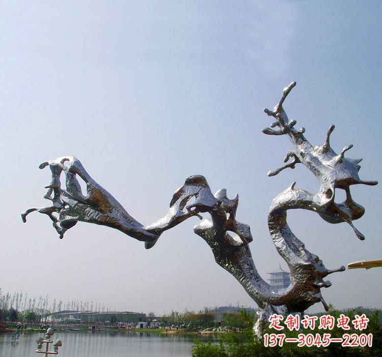 无锡不锈钢水滴雕塑体现自然之美