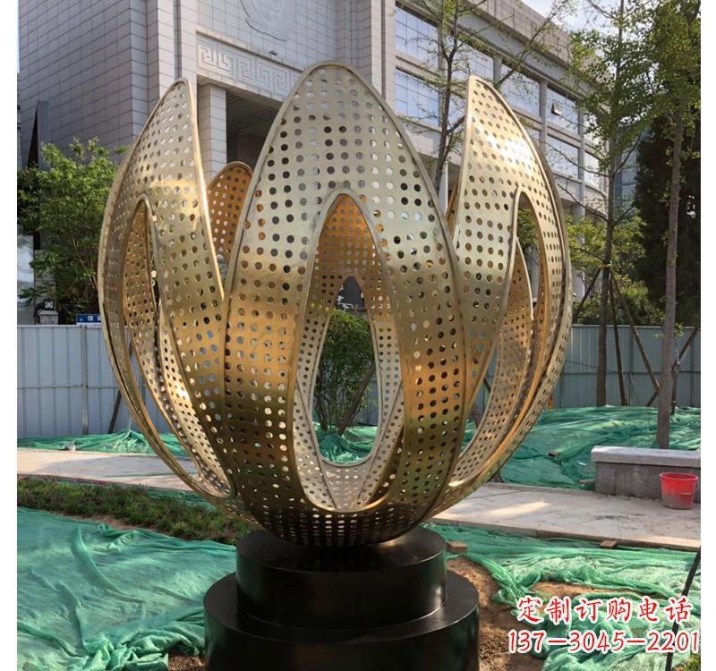 无锡不锈钢拱门雕塑以艺术之美装点园林