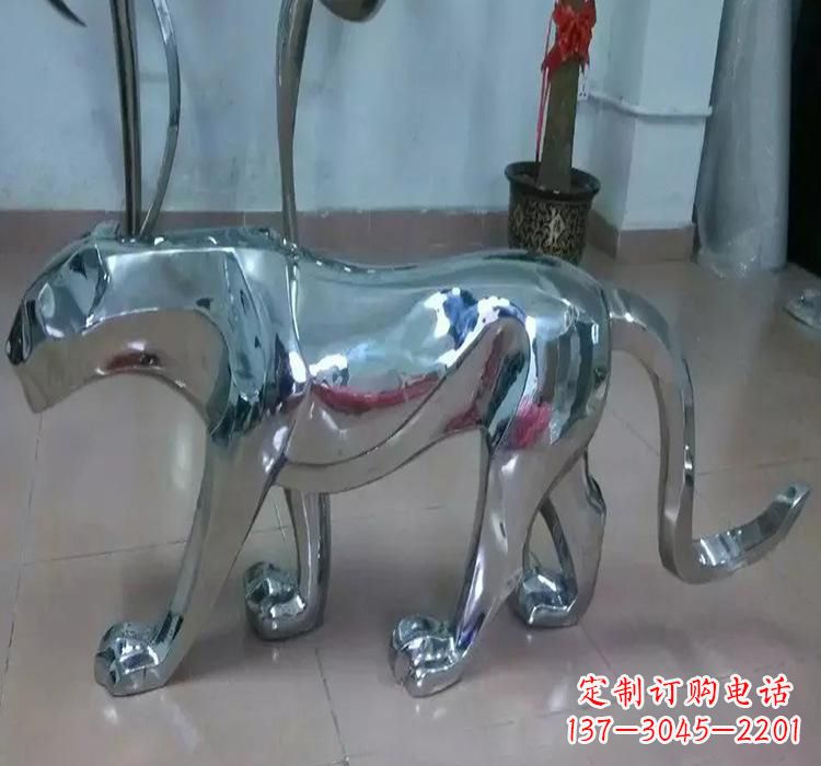 无锡不锈钢老虎雕塑美化园林